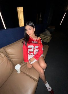 Yoursexybabygirl - Transsexual escort in Makati City Photo 1 of 8