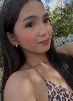 Yoursexybabygirl - Transsexual escort in Makati City Photo 3 of 8