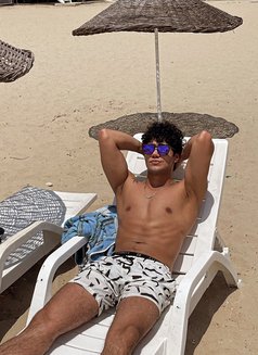 Yousef - Male escort in İstanbul Photo 10 of 11