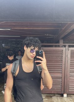 Yousef - Male escort in İstanbul Photo 11 of 12