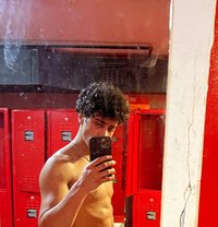 Yousef - Male escort in İstanbul