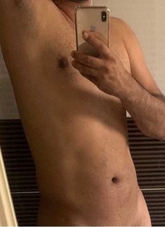 Yousef - Acompañantes masculino in Al Manama Photo 1 of 2