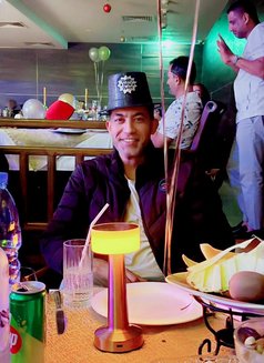 Yousefff - Male escort in Dubai Photo 3 of 6