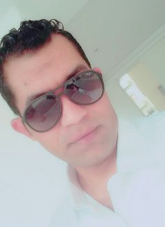 Yousefff - Male escort in Dubai Photo 8 of 9