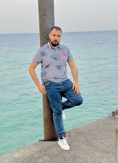 Yousuf - Male escort in Heidelberg Photo 1 of 3