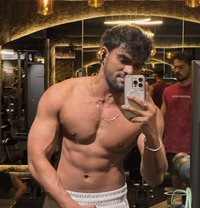 Yoye - Male escort in Mumbai