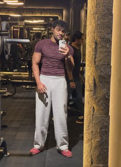 Yoye - Male escort in Bangalore Photo 2 of 7