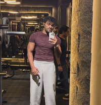 Yoye - Male escort in Mumbai