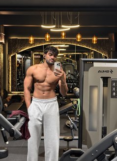 Yoye - Male escort in Bangalore Photo 3 of 7