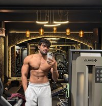 Yoye - Male escort in Mumbai