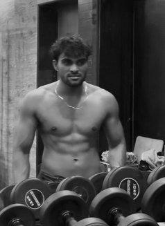 Yoye - Male escort in Bangalore Photo 5 of 7
