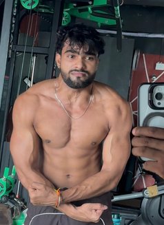 Yoye - Male escort in Bangalore Photo 6 of 7