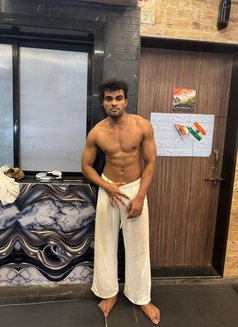 Yoye - Male escort in Bangalore Photo 7 of 7