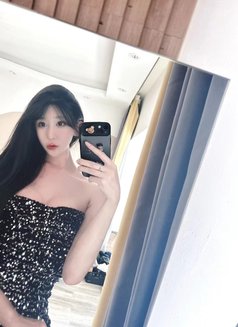 Yoyo - escort in Shenzhen Photo 2 of 5