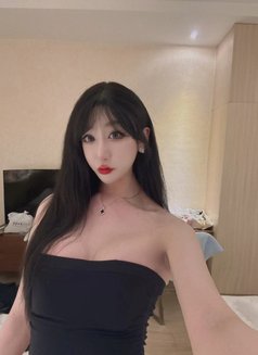 Yoyo - escort in Shenzhen Photo 4 of 5