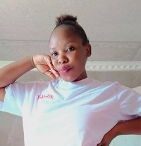 Yoyo Top - escort in Guangzhou