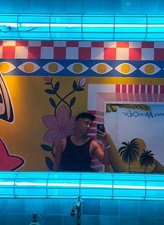 Yoyoways - Male escort in Bali Photo 2 of 7