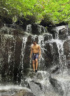 Yoyoways - Male escort in Bali Photo 6 of 7