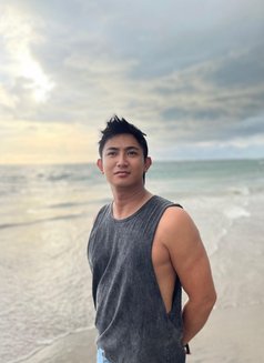 Yoyoways - Male escort in Bali Photo 13 of 13