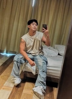 Yoyoways - Male escort in Bali Photo 6 of 12