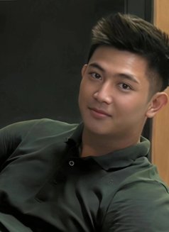 Yoyoways - Male escort in Bali Photo 7 of 12