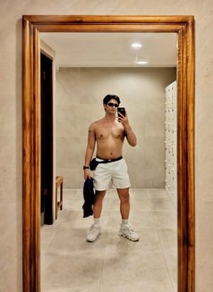 Yoyoways - Male escort in Bali Photo 14 of 16