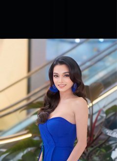 Ysabella Luna - Transsexual escort in Manila Photo 3 of 6