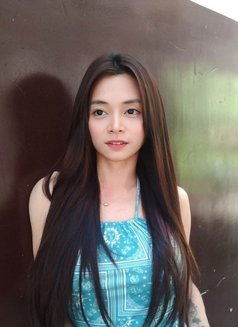 Ysabella Luna - Transsexual escort in Manila Photo 4 of 6