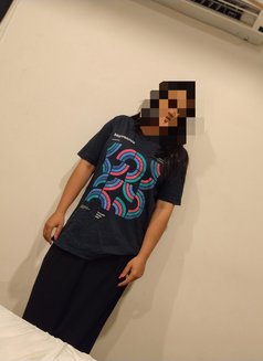 Ysavi Available 24/7 - escort in Noida Photo 1 of 2
