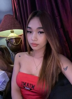 Ysha - escort in Makati City Photo 7 of 9