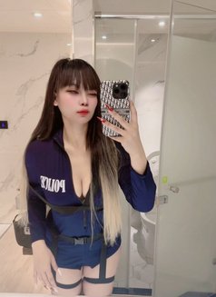 Yuan Xiena - escort in Taipei Photo 5 of 15