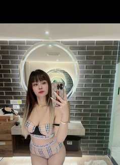 Yuan Xiena - escort in Taipei Photo 14 of 15