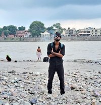 Yugank Arya - Acompañantes masculino in Gurgaon