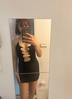 Yugi - escort in Taipei Photo 3 of 9