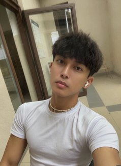 Yuhan - Transsexual escort in Riyadh Photo 6 of 9