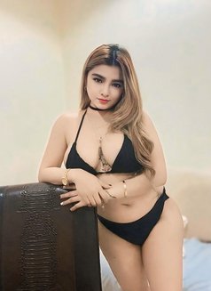 Yuka - escort in New Delhi Photo 11 of 13