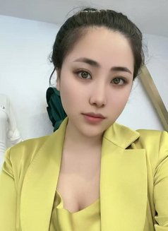 Yuki - escort in Beijing Photo 2 of 4