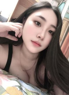 Yuki - escort in Beijing Photo 3 of 4