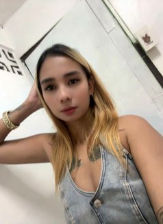 Yuki - puta in Makati City Photo 7 of 10