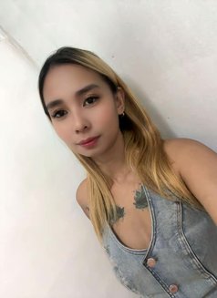 Yuki - puta in Makati City Photo 10 of 10
