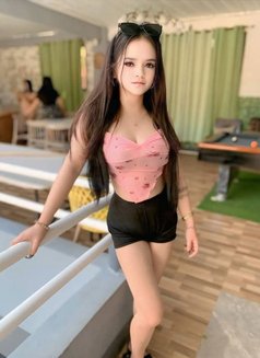 Yuki - escort in Manila Photo 4 of 6