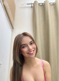 Yuki - Transsexual escort in Dubai Photo 3 of 14