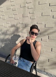 Yuki - Male escort in Manila Photo 4 of 15