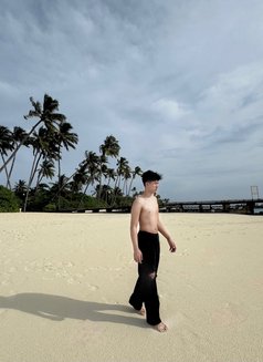 Yuki - Male escort in Manila Photo 11 of 15