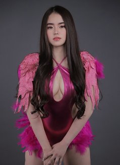 Yuri (Limitted Days) - puta in Taipei Photo 5 of 10