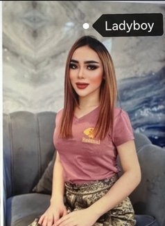 Yuki sexy massage - Transsexual escort in Dubai Photo 3 of 5