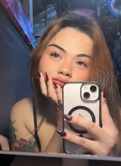 Yukie - escort in Manila Photo 3 of 4