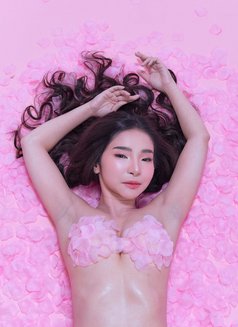 Yukina - escort in Makati City Photo 9 of 9