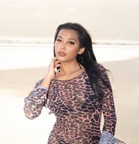 Yula - escort in Riyadh Photo 1 of 12