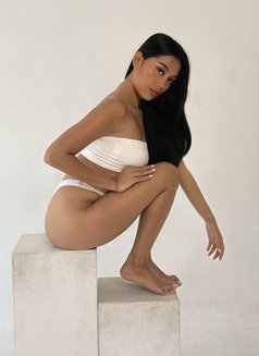 Yula - escort in Riyadh Photo 12 of 12